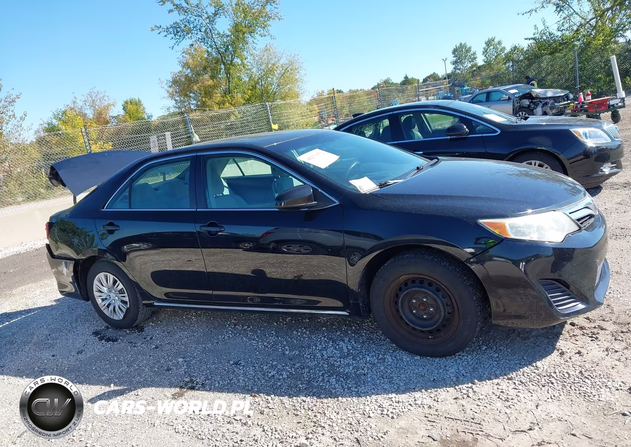 2013 Toyota Camry Le VIN:4T4BF1FKXDR319928 - 13