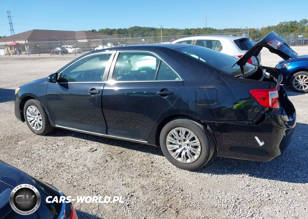 2013 Toyota Camry Le VIN:4T4BF1FKXDR319928 - 14
