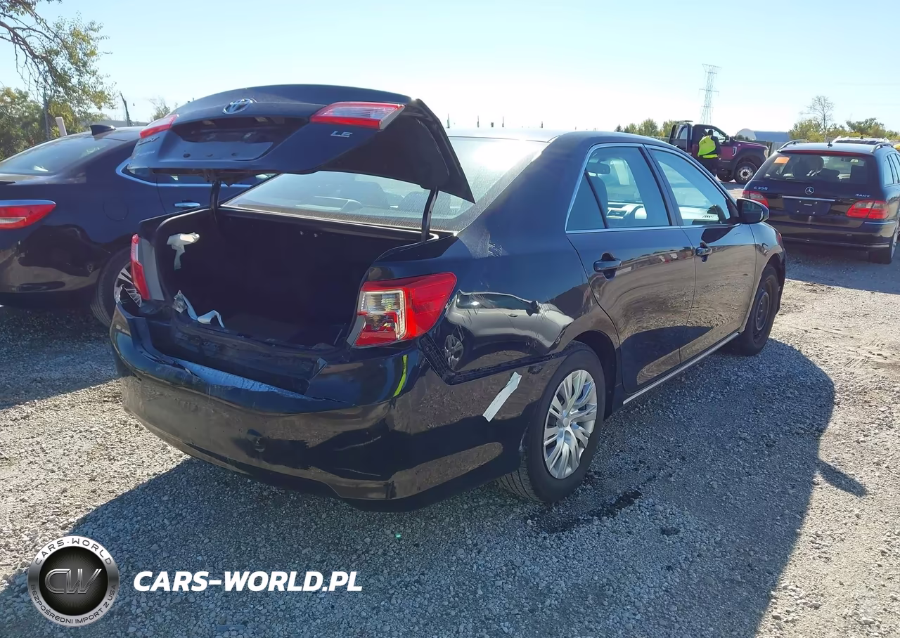 2013 Toyota Camry Le VIN:4T4BF1FKXDR319928 - 4