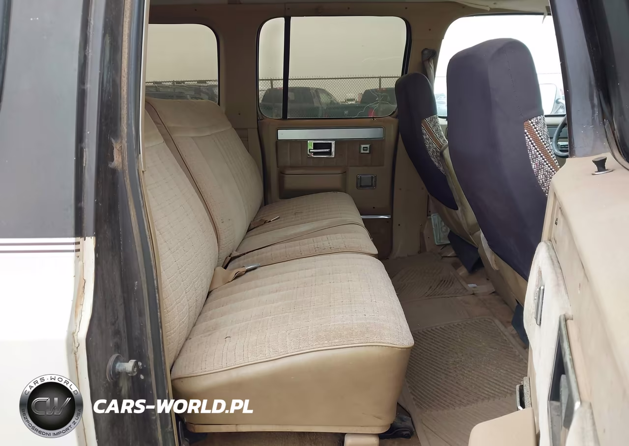 1984 GMC Suburban K2500 VIN:1G5GK26M8EF532946 - 8