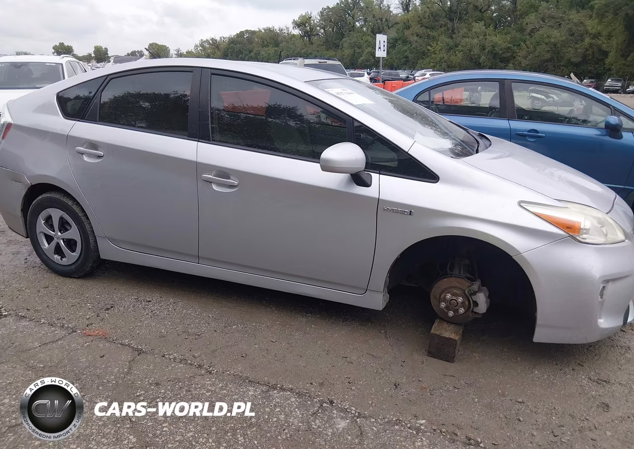 2013 Toyota Prius Four VIN:JTDKN3DU0D5559050 - 6