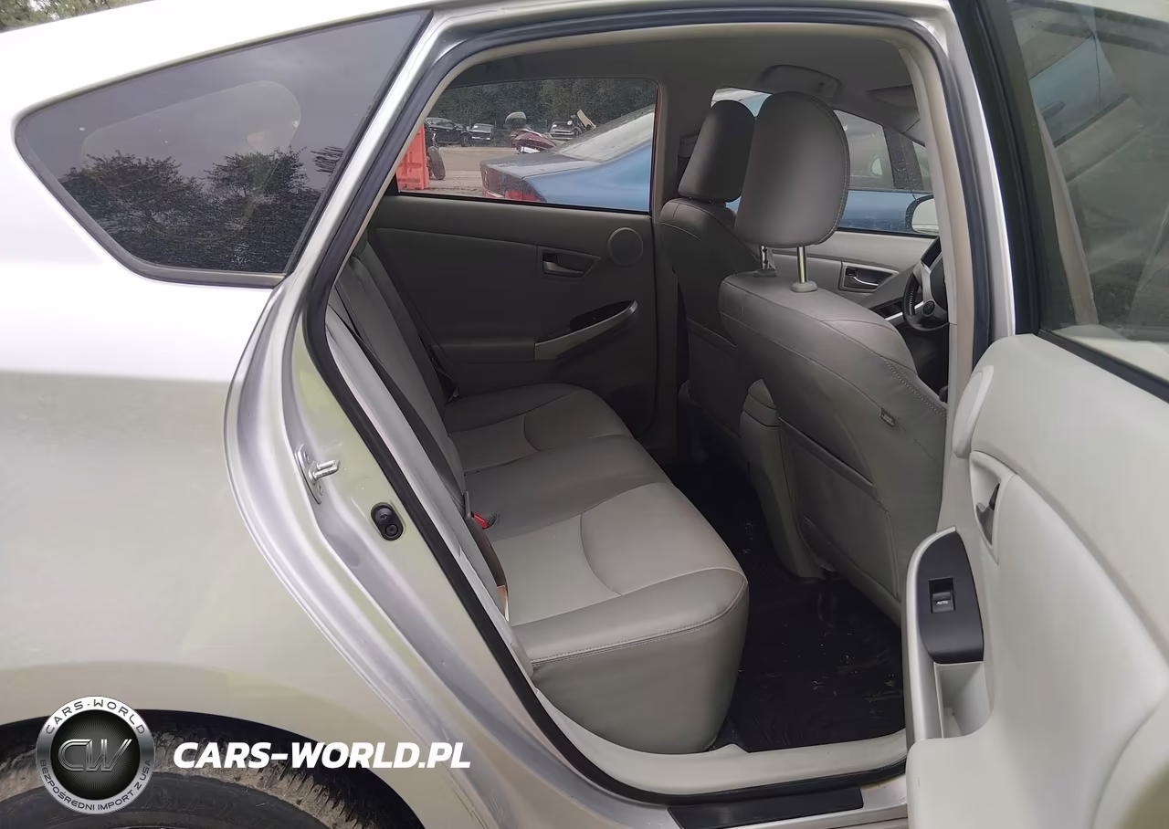 2013 Toyota Prius Four VIN:JTDKN3DU0D5559050 - 8