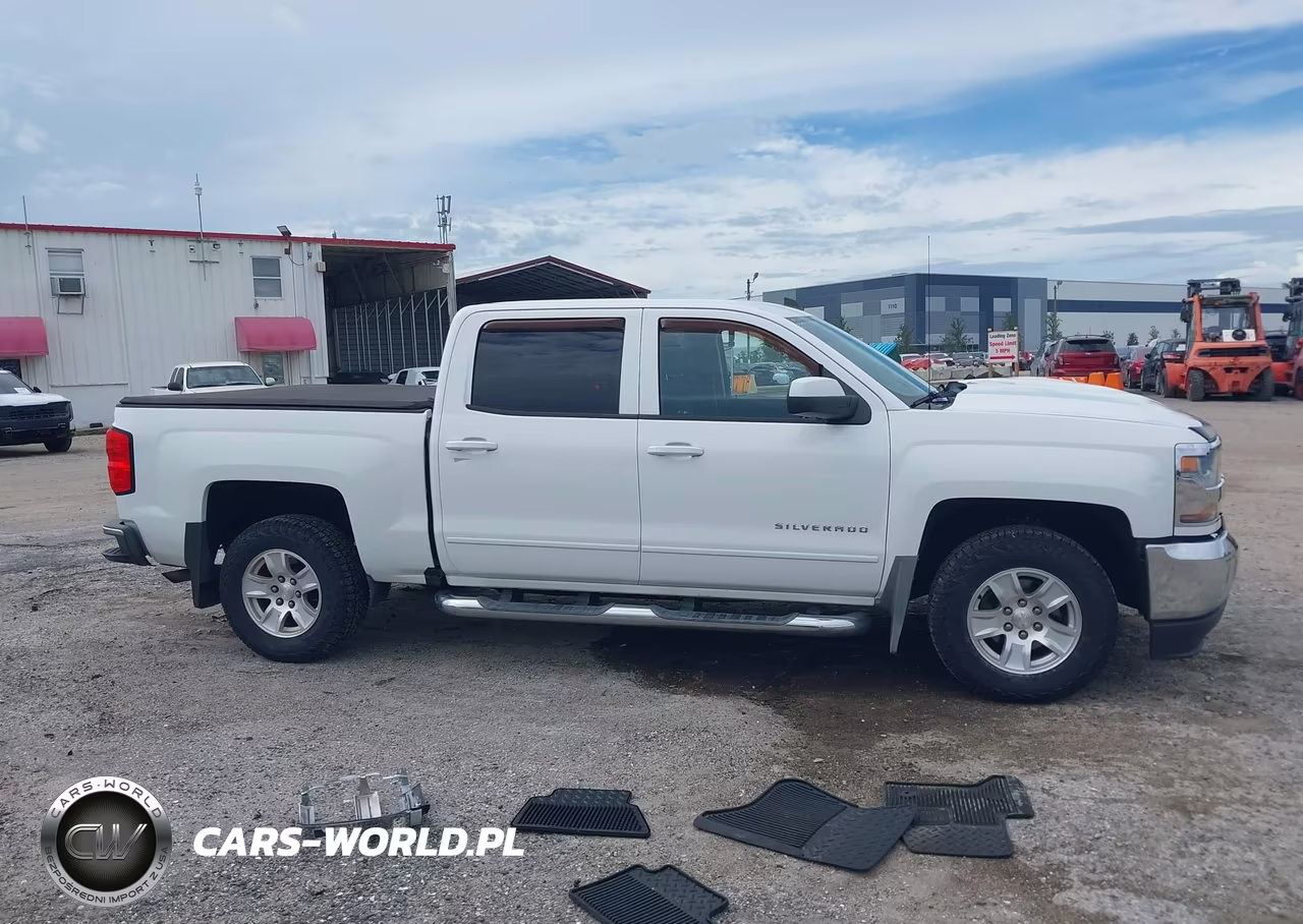 2018 Chevrolet Silverado 1500 1Lt VIN:3GCUCRER5JG213933 - 14