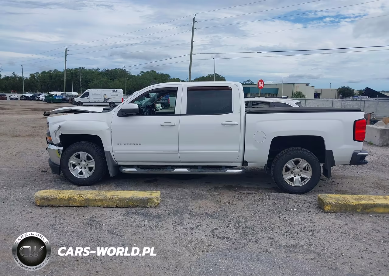 2018 Chevrolet Silverado 1500 1Lt VIN:3GCUCRER5JG213933 - 15