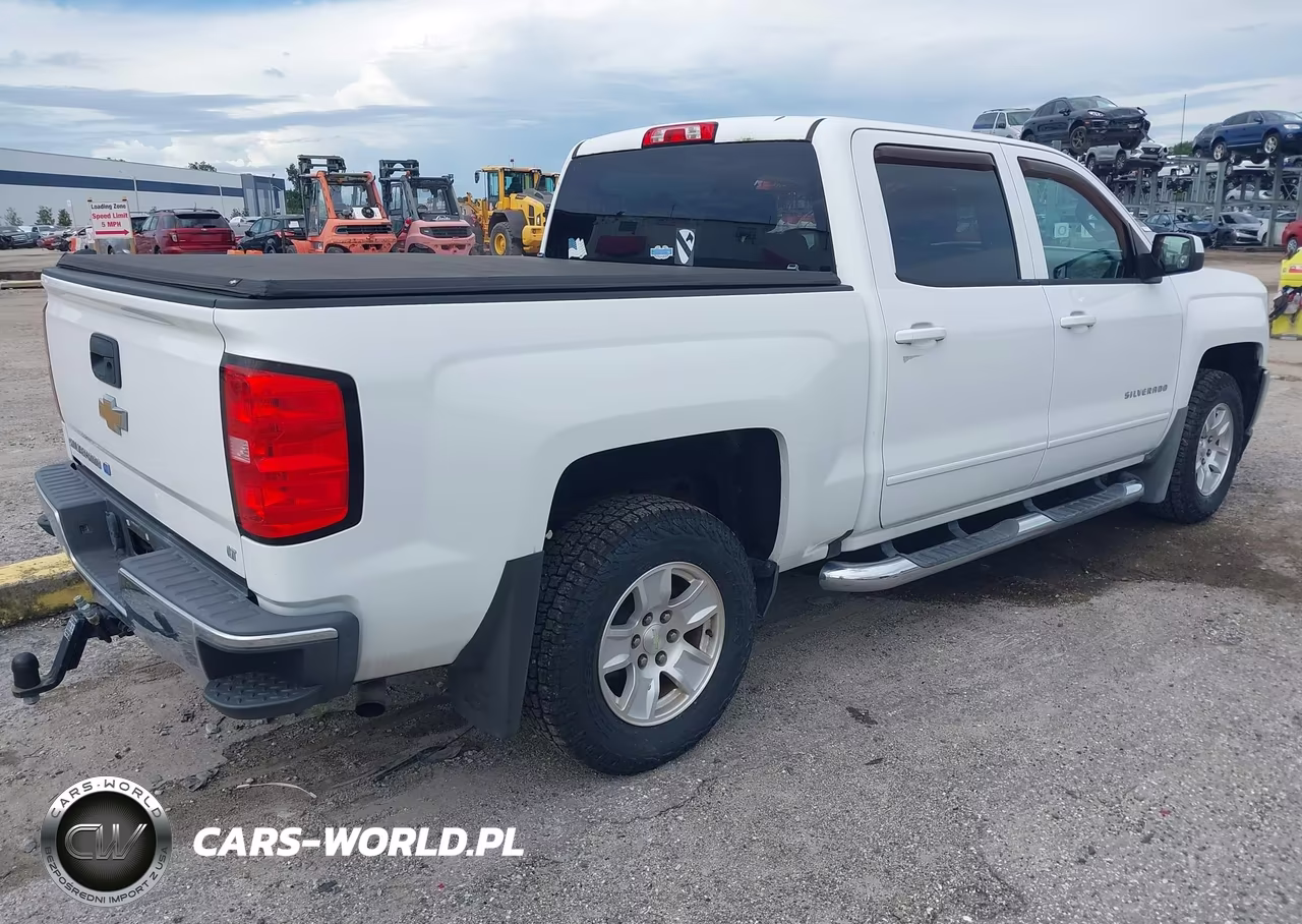 2018 Chevrolet Silverado 1500 1Lt VIN:3GCUCRER5JG213933 - 4