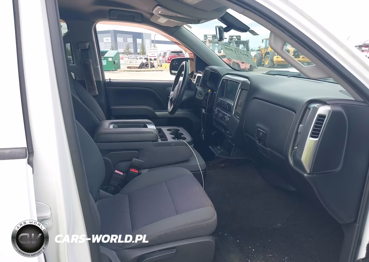 2018 Chevrolet Silverado 1500 1Lt VIN:3GCUCRER5JG213933 - 5