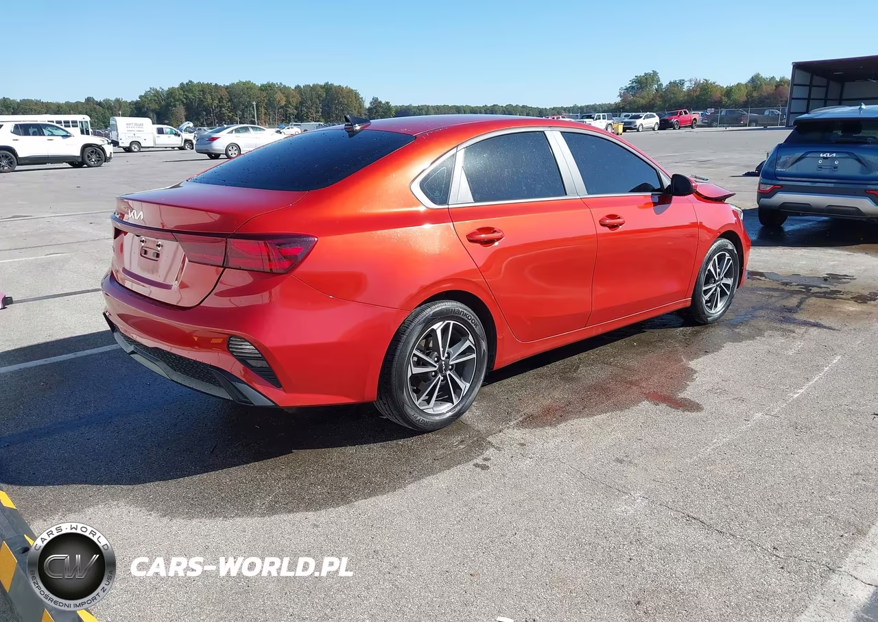 2024 Kia Forte Lxs VIN:3KPF24ADXRE707415 - 4