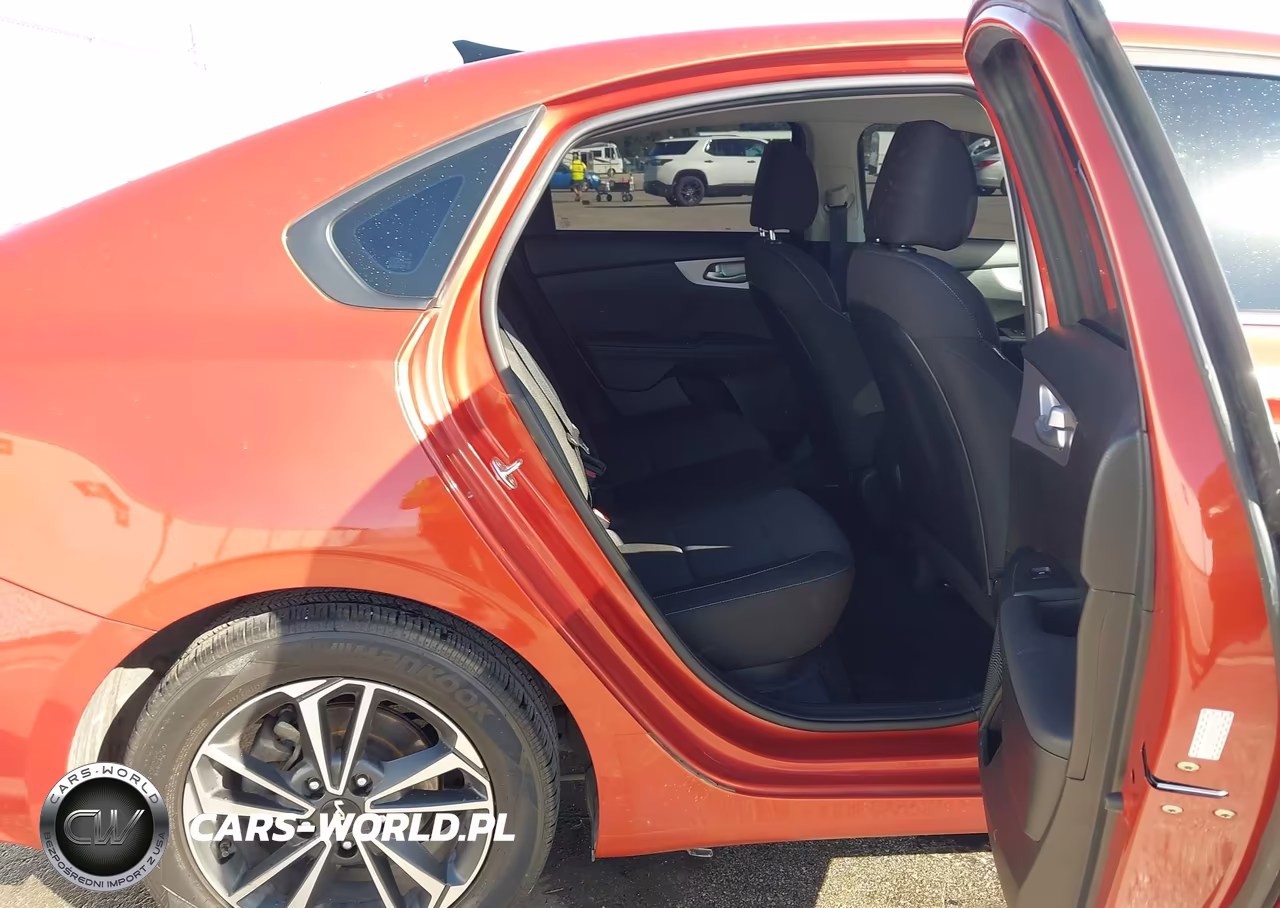 2024 Kia Forte Lxs VIN:3KPF24ADXRE707415 - 8