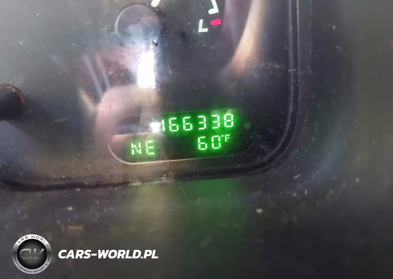 2002 Ford Explorer Xlt VIN:1FMZU73W42UA39931 - 12