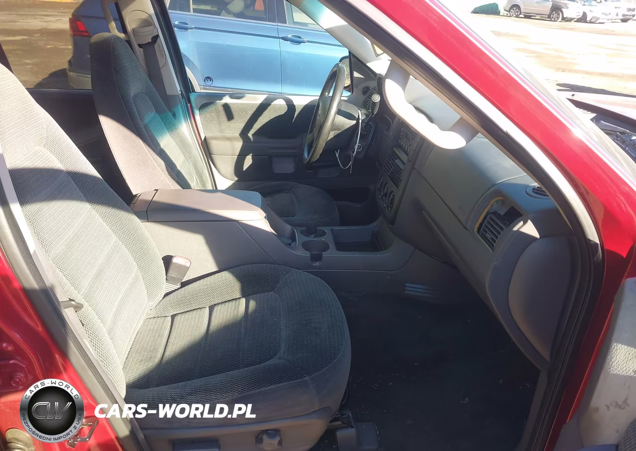 2002 Ford Explorer Xlt VIN:1FMZU73W42UA39931 - 5