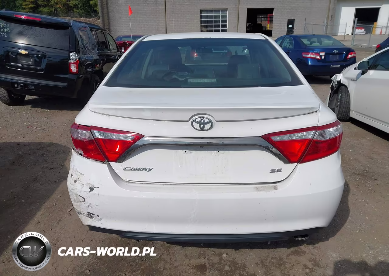 2015 Toyota Camry Se VIN:4T1BF1FK6FU013841 - 16