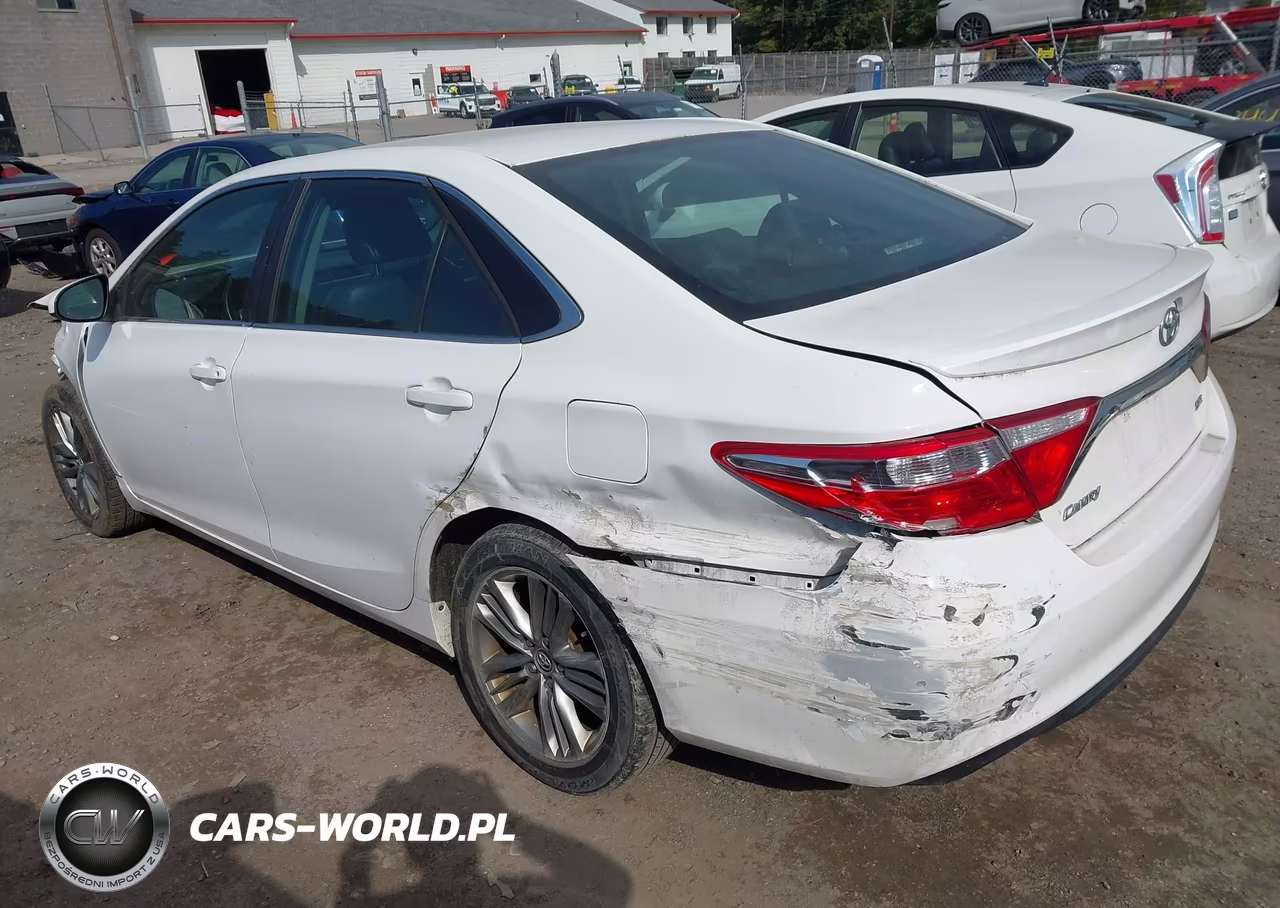 2015 Toyota Camry Se VIN:4T1BF1FK6FU013841 - 3