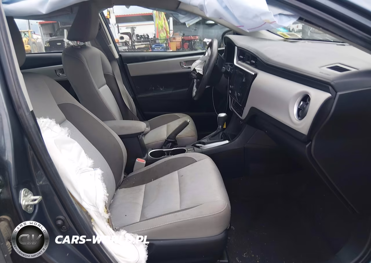 2019 Toyota Corolla Le VIN:2T1BURHE6KC206045 - 5