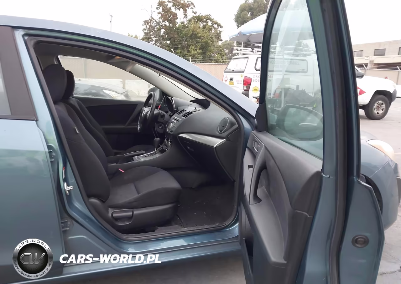 2011 Mazda Mazda3 I Touring VIN:JM1BL1VG8B1448978 - 5