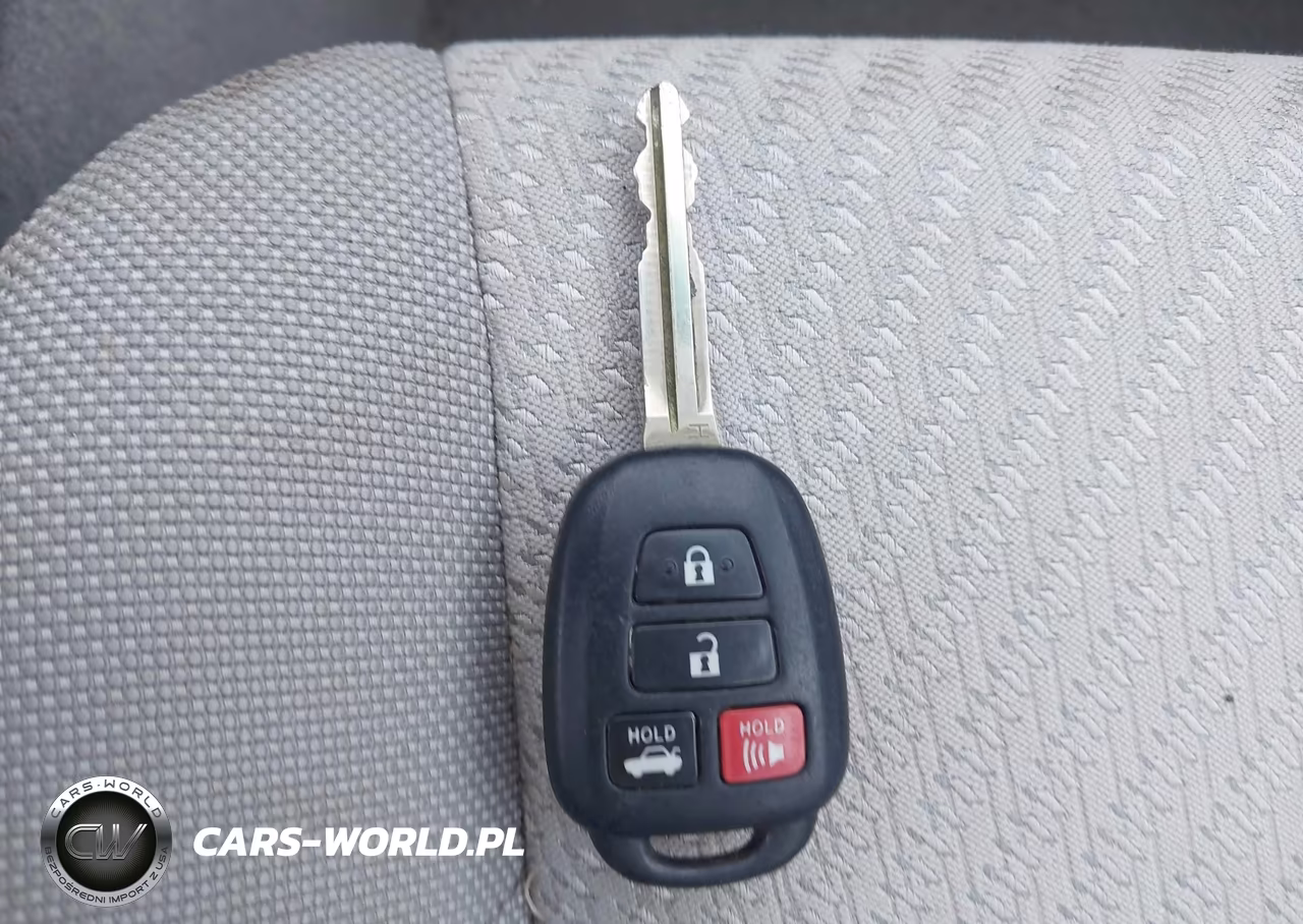 2016 Toyota Camry Le VIN:4T4BF1FK3GR532756 - 11
