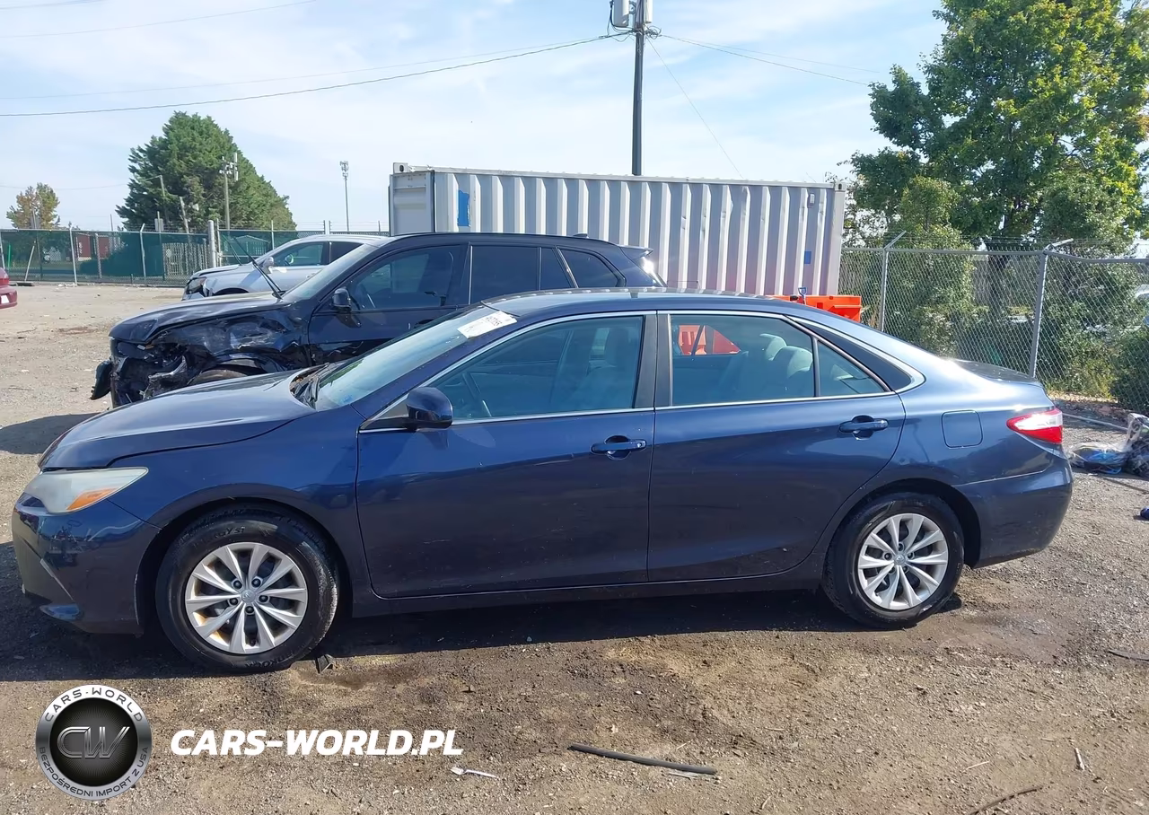 2016 Toyota Camry Le VIN:4T4BF1FK3GR532756 - 14
