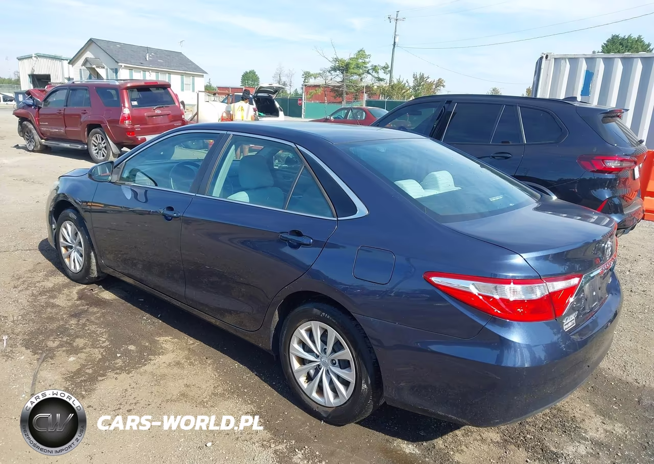 2016 Toyota Camry Le VIN:4T4BF1FK3GR532756 - 3