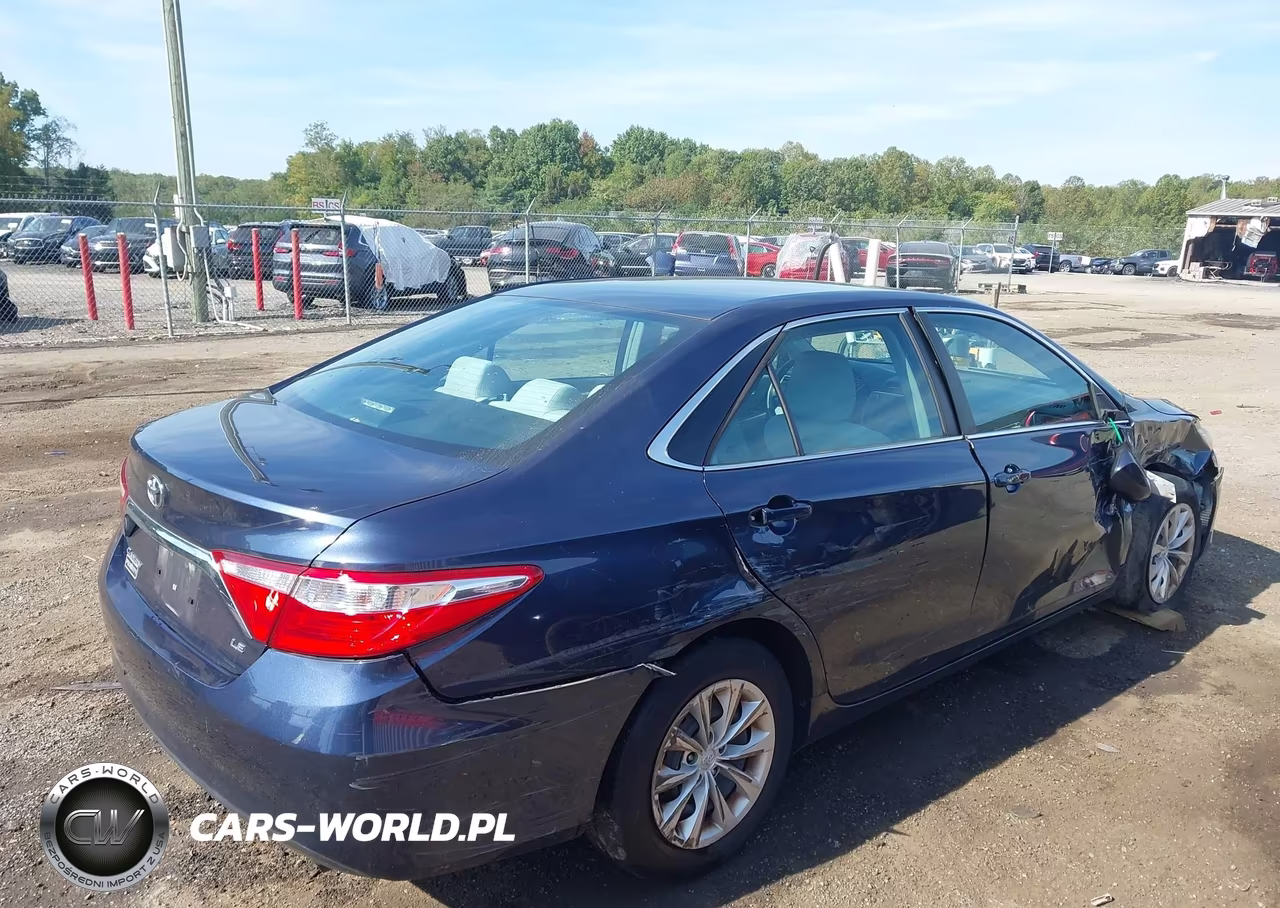 2016 Toyota Camry Le VIN:4T4BF1FK3GR532756 - 4
