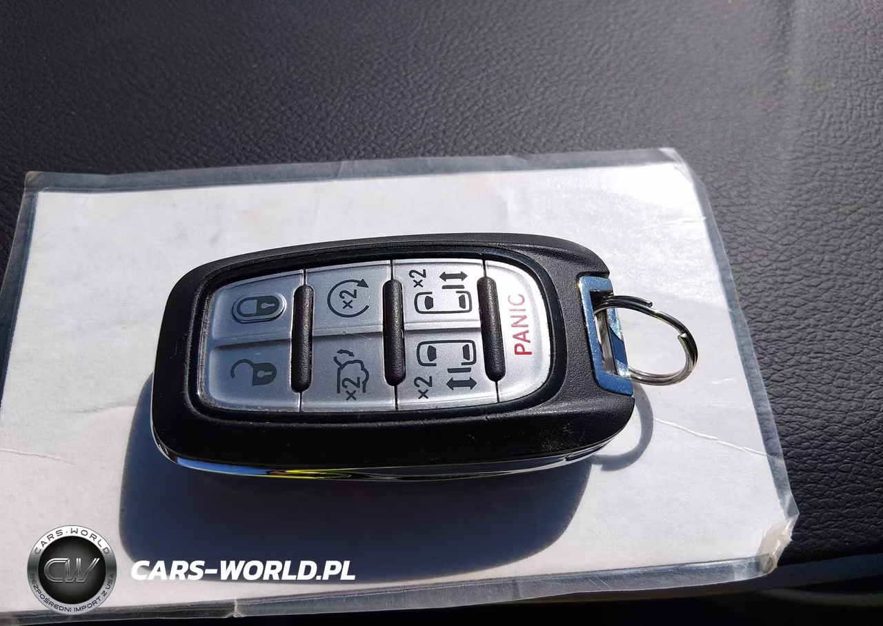 2026 Chrysler Pacifica Select VIN:2C4RC1BG6TR268348 - 11