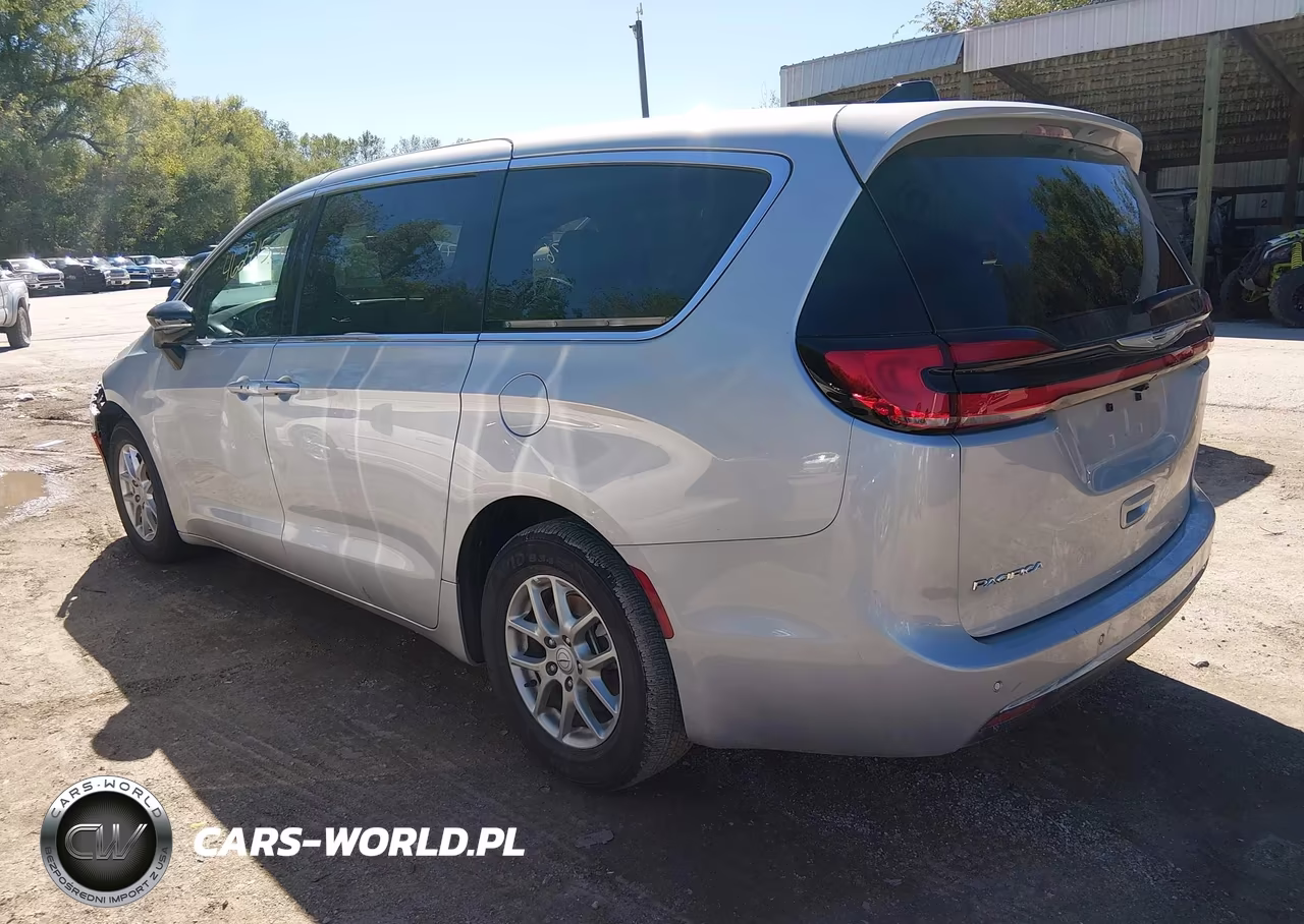 2026 Chrysler Pacifica Select VIN:2C4RC1BG6TR268348 - 3