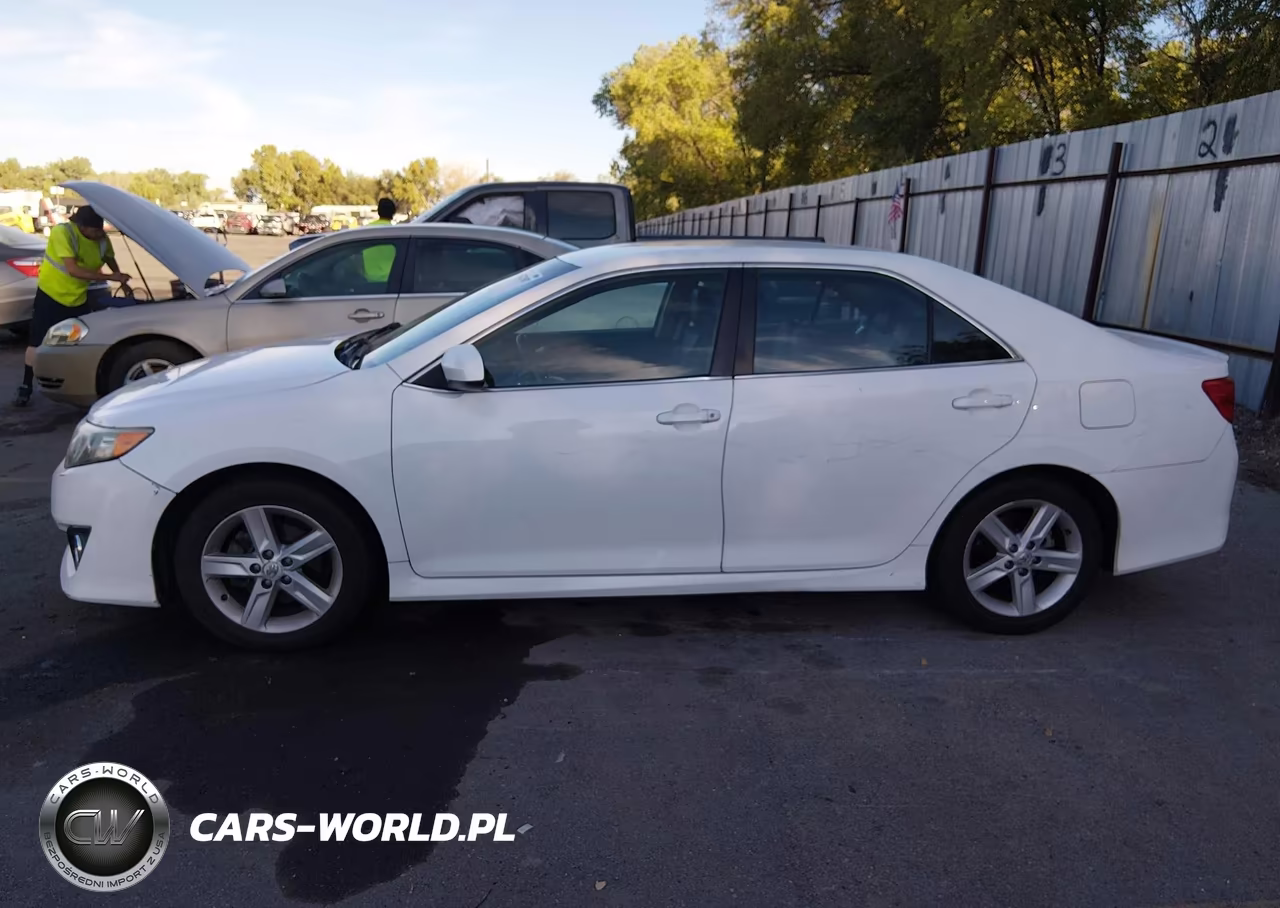 2014 Toyota Camry Se VIN:4T1BF1FK8EU386815 - 14