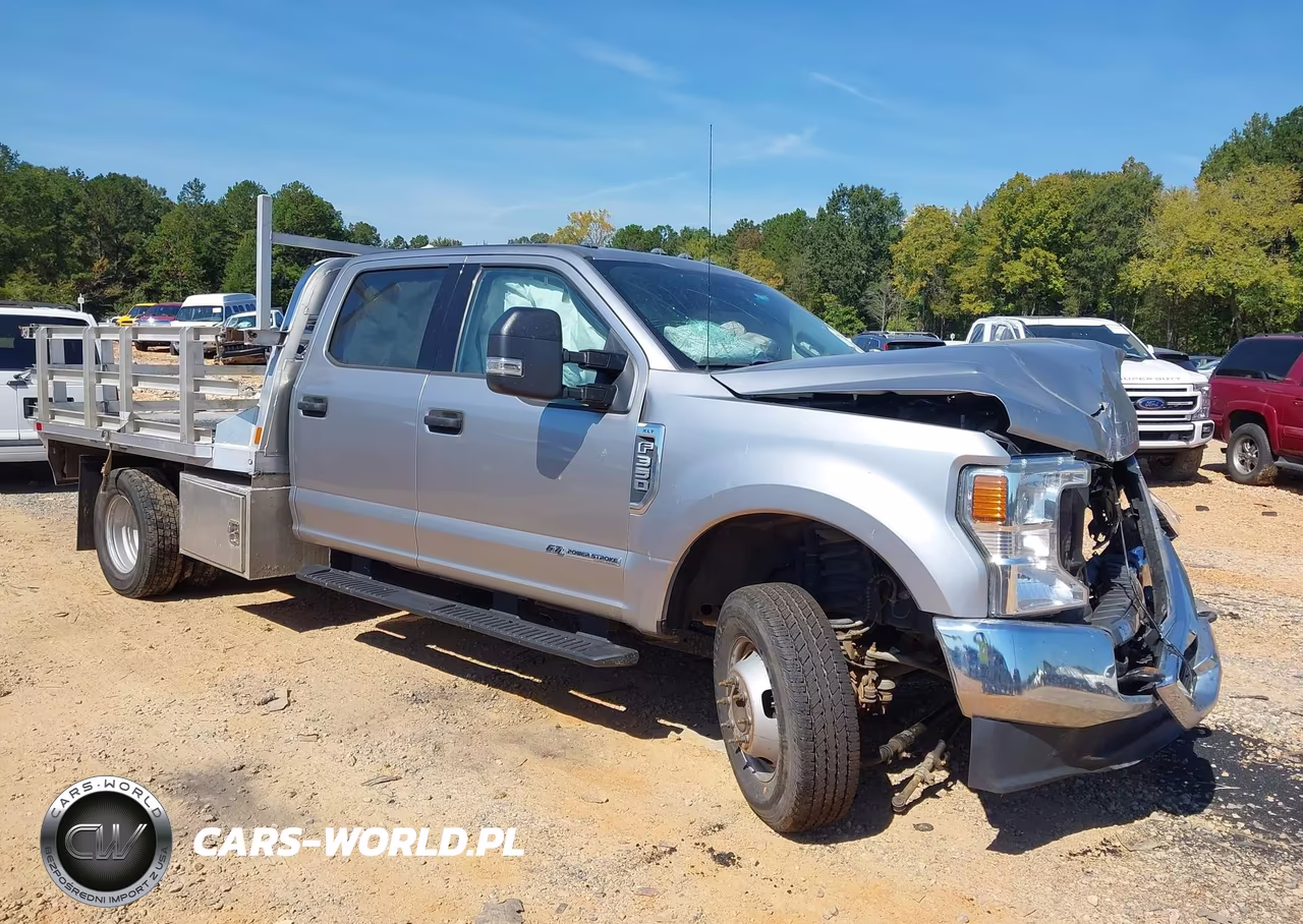 2021 Ford F-350 Chassis Xlt