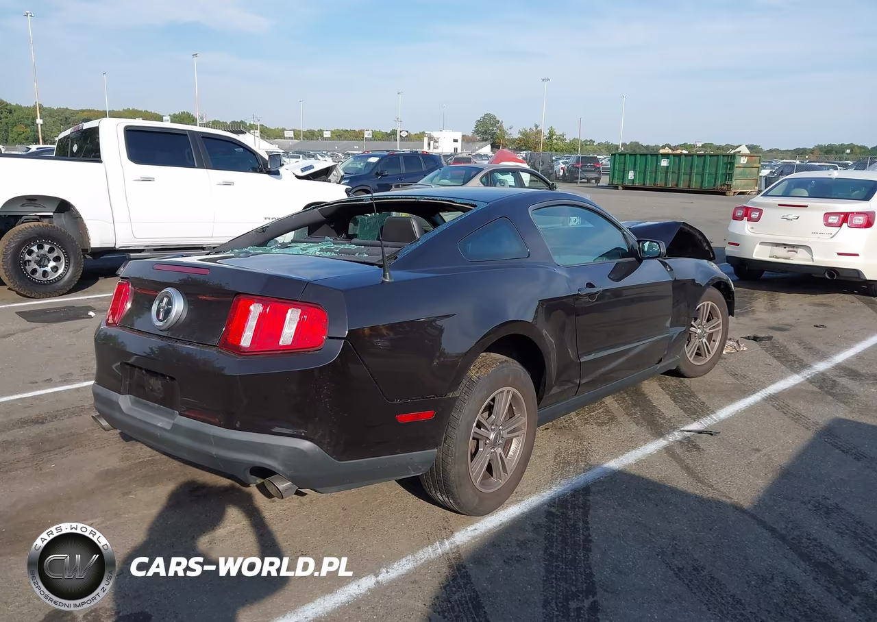 2012 Ford Mustang V6 Premium VIN:1ZVBP8AM4C5229323 - 4