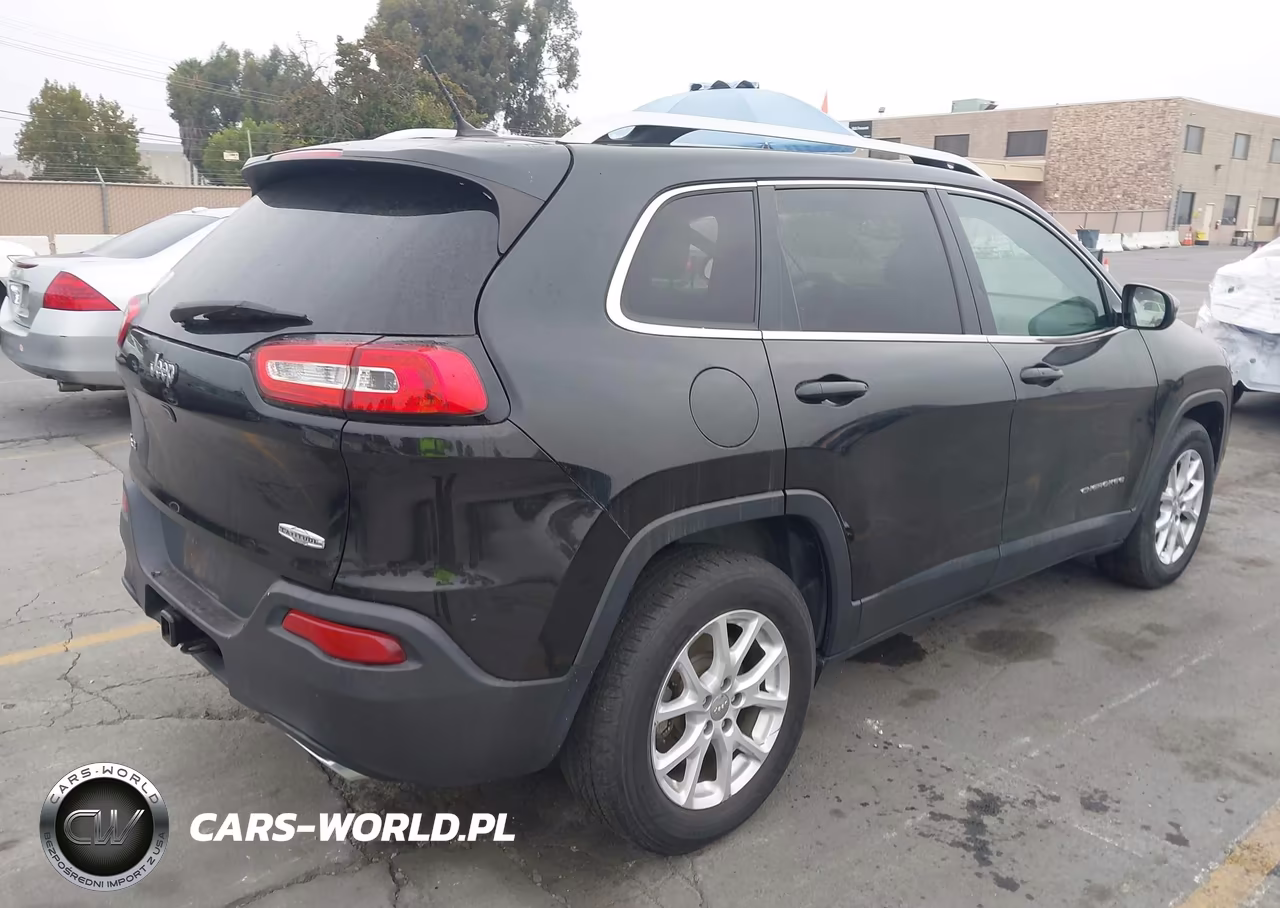 2015 Jeep Cherokee Latitude VIN:1C4PJMCS4FW774709 - 6