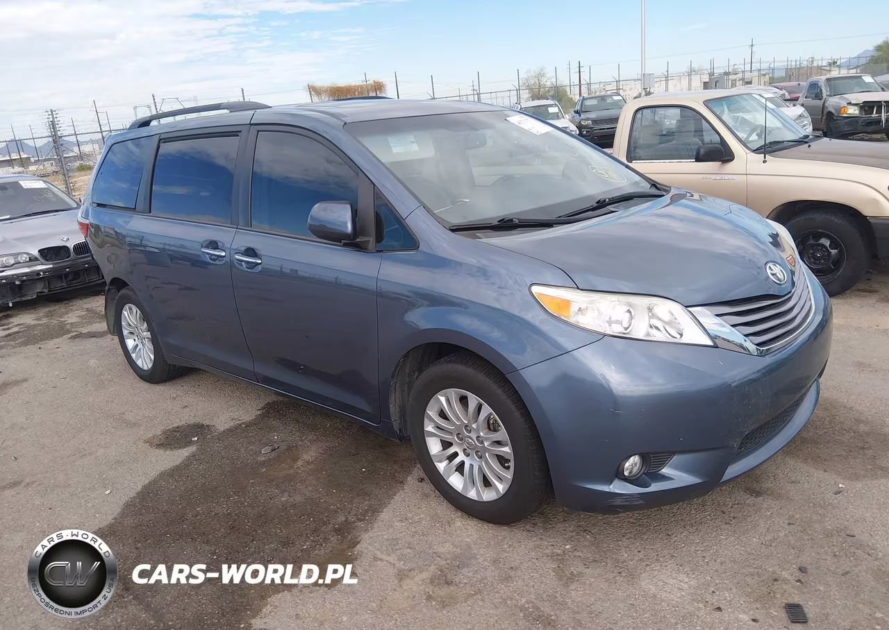 2015 Toyota Sienna Xle 8 Passenger VIN:5TDYK3DC1FS654143 - 1