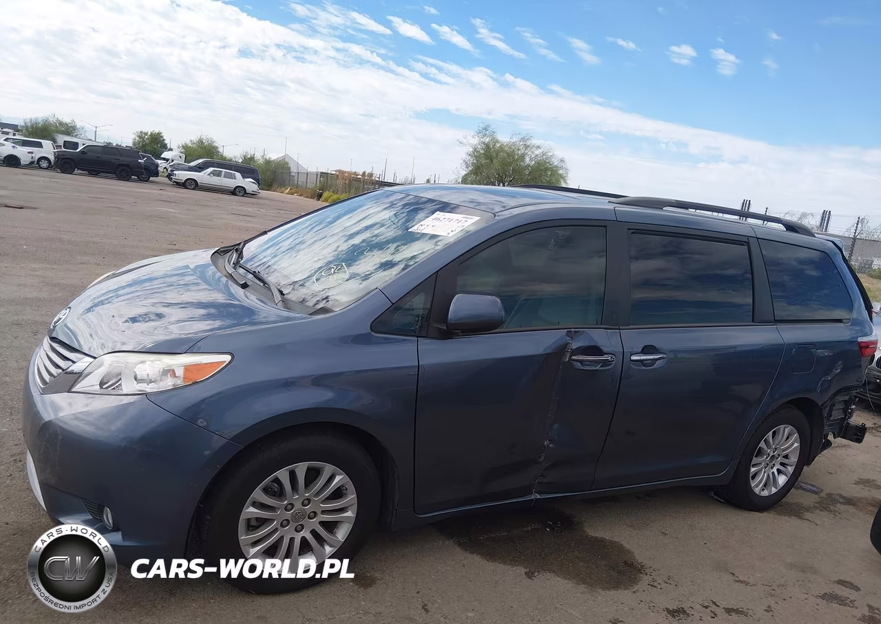 2015 Toyota Sienna Xle 8 Passenger VIN:5TDYK3DC1FS654143 - 15