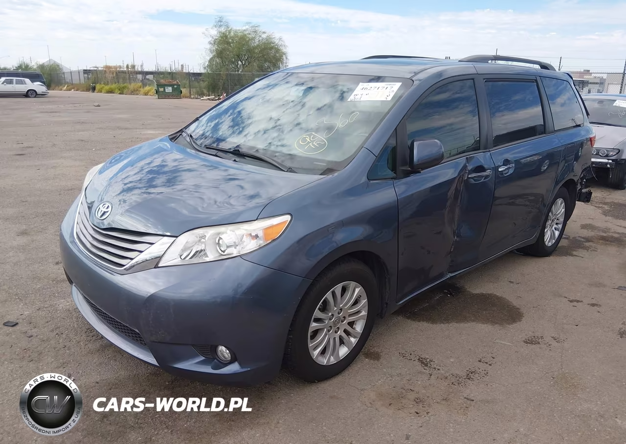 2015 Toyota Sienna Xle 8 Passenger VIN:5TDYK3DC1FS654143 - 2