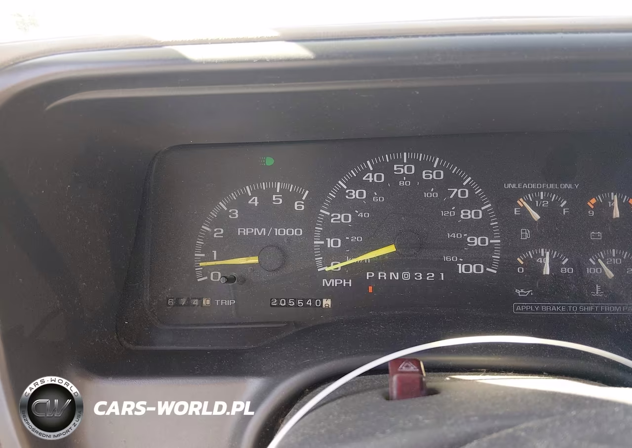 1999 Chevrolet Suburban C1500 VIN:3GNEC16R2XG198263 - 7