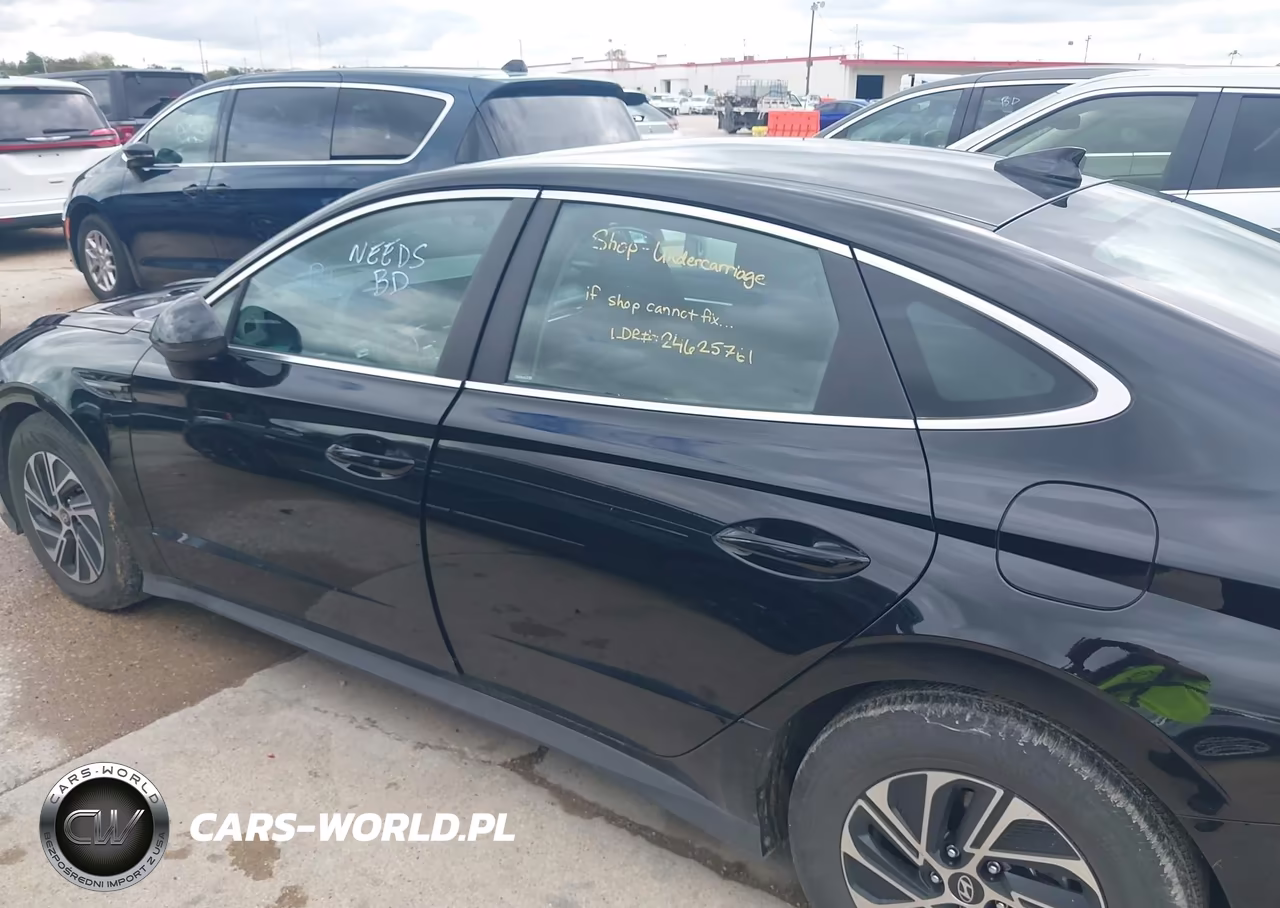 2026 Hyundai Sonata Hybrid Blue VIN:KMHL24JJXTA172973 - 14