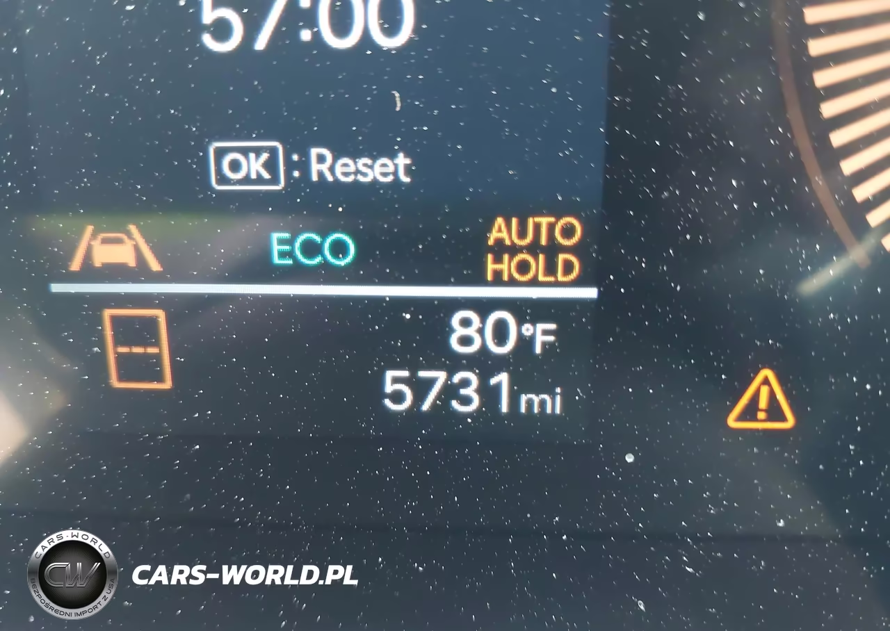 2026 Hyundai Sonata Hybrid Blue VIN:KMHL24JJXTA172973 - 15