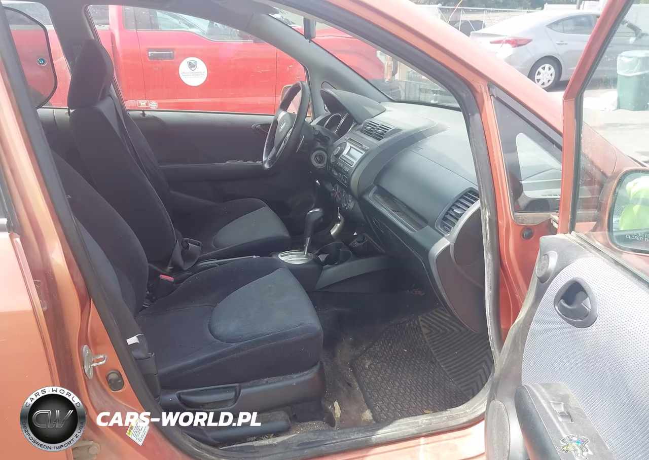 2007 Honda Fit Sport VIN:JHMGD38657S055408 - 5
