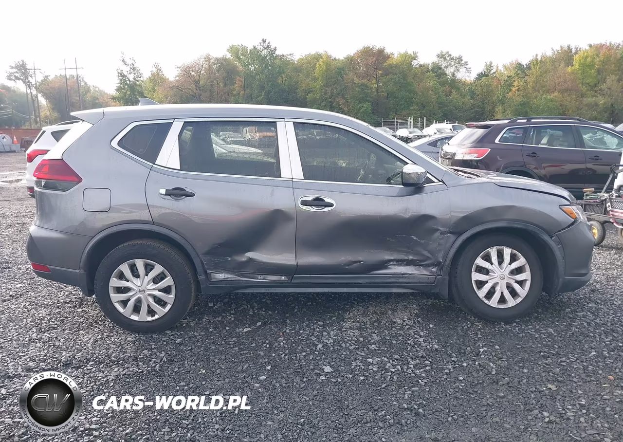 2018 Nissan Rogue S VIN:KNMAT2MV6JP572602 - 13