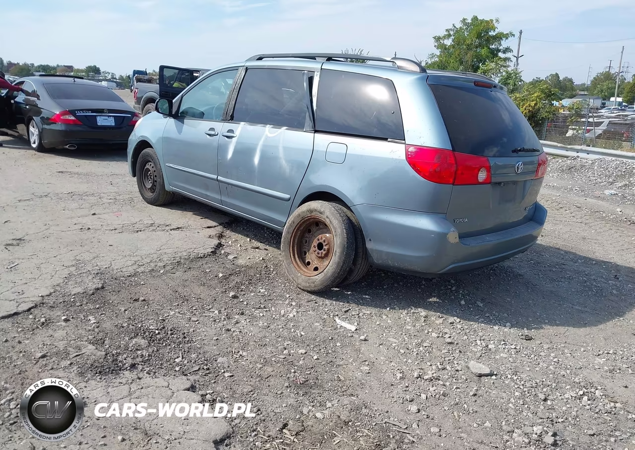 2009 Toyota Sienna Le VIN:5TDZK23C99S249863 - 3