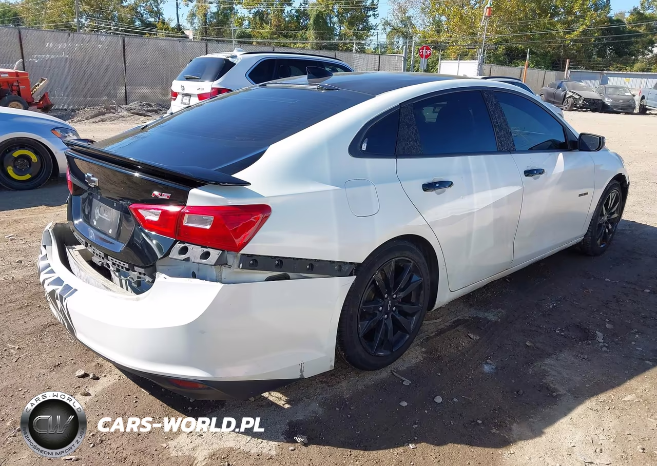 2018 Chevrolet Malibu Lt VIN:1G1ZD5ST7JF253615 - 4