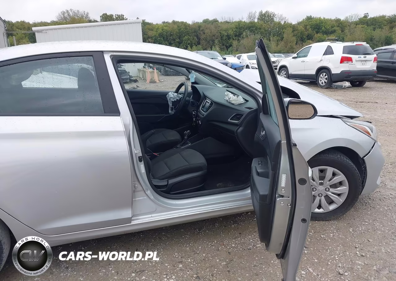 2019 Hyundai Accent Se VIN:3KPC24A37KE053795 - 5