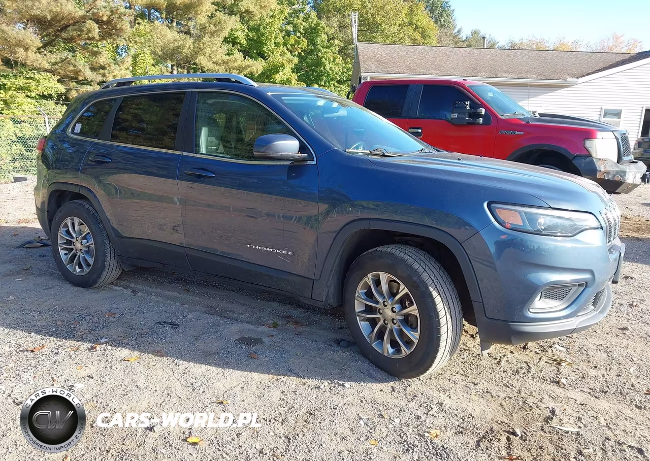 2019 Jeep Cherokee Latitude Plus 4X4 VIN:1C4PJMLB2KD389025 - 1