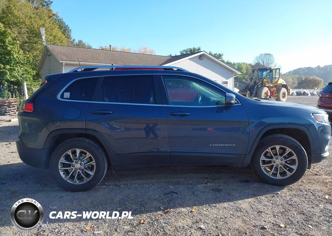 2019 Jeep Cherokee Latitude Plus 4X4 VIN:1C4PJMLB2KD389025 - 14
