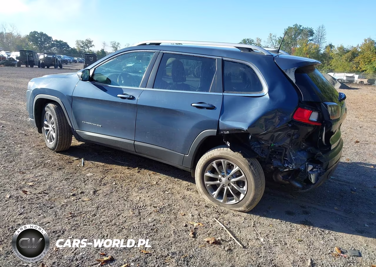 2019 Jeep Cherokee Latitude Plus 4X4 VIN:1C4PJMLB2KD389025 - 3
