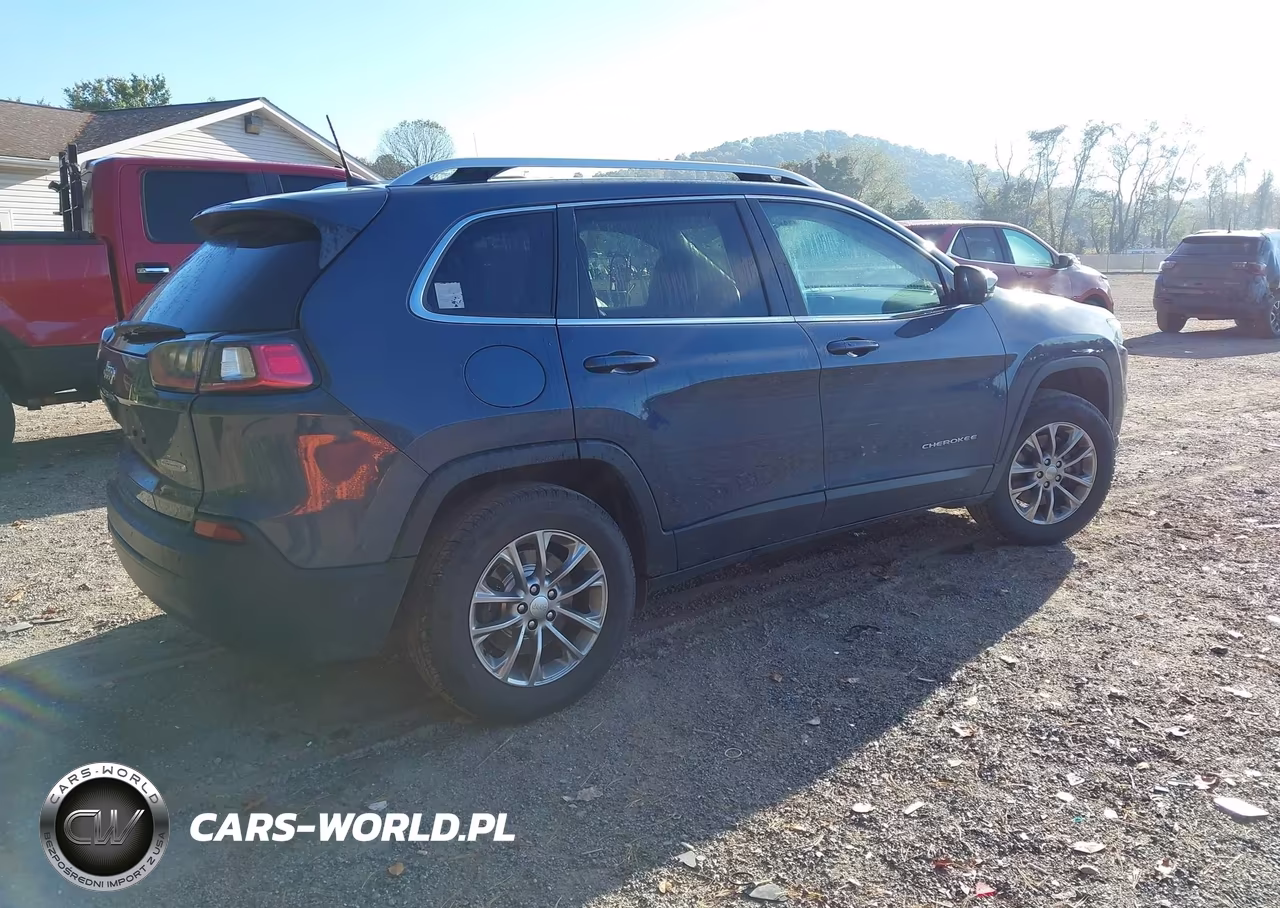 2019 Jeep Cherokee Latitude Plus 4X4 VIN:1C4PJMLB2KD389025 - 4