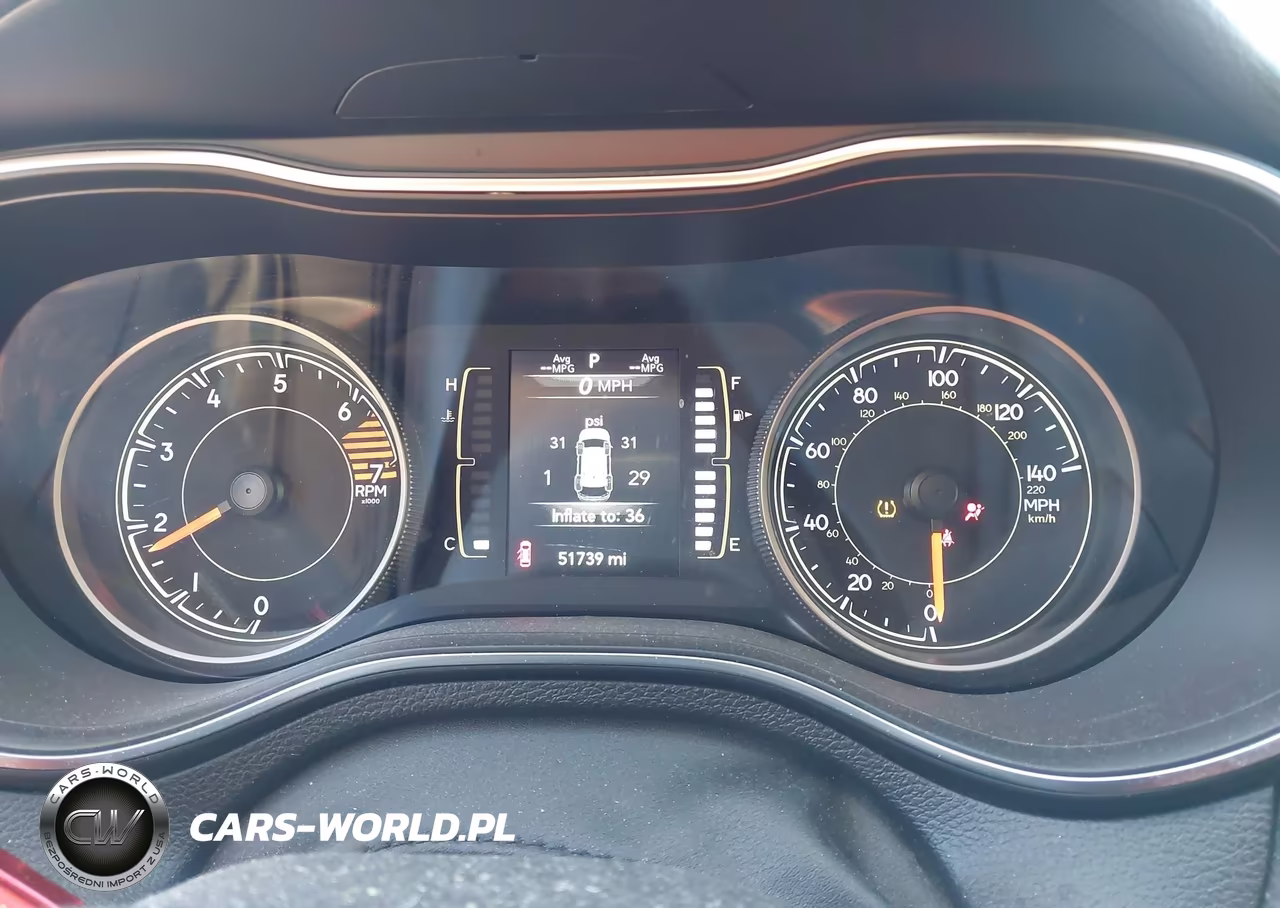 2019 Jeep Cherokee Latitude Plus 4X4 VIN:1C4PJMLB2KD389025 - 7
