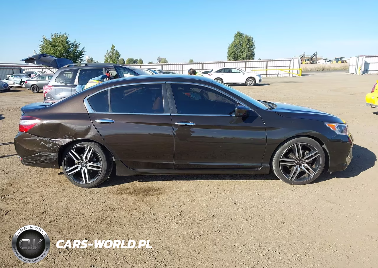 2017 Honda Accord Sport VIN:1HGCR2F57HA172261 - 13