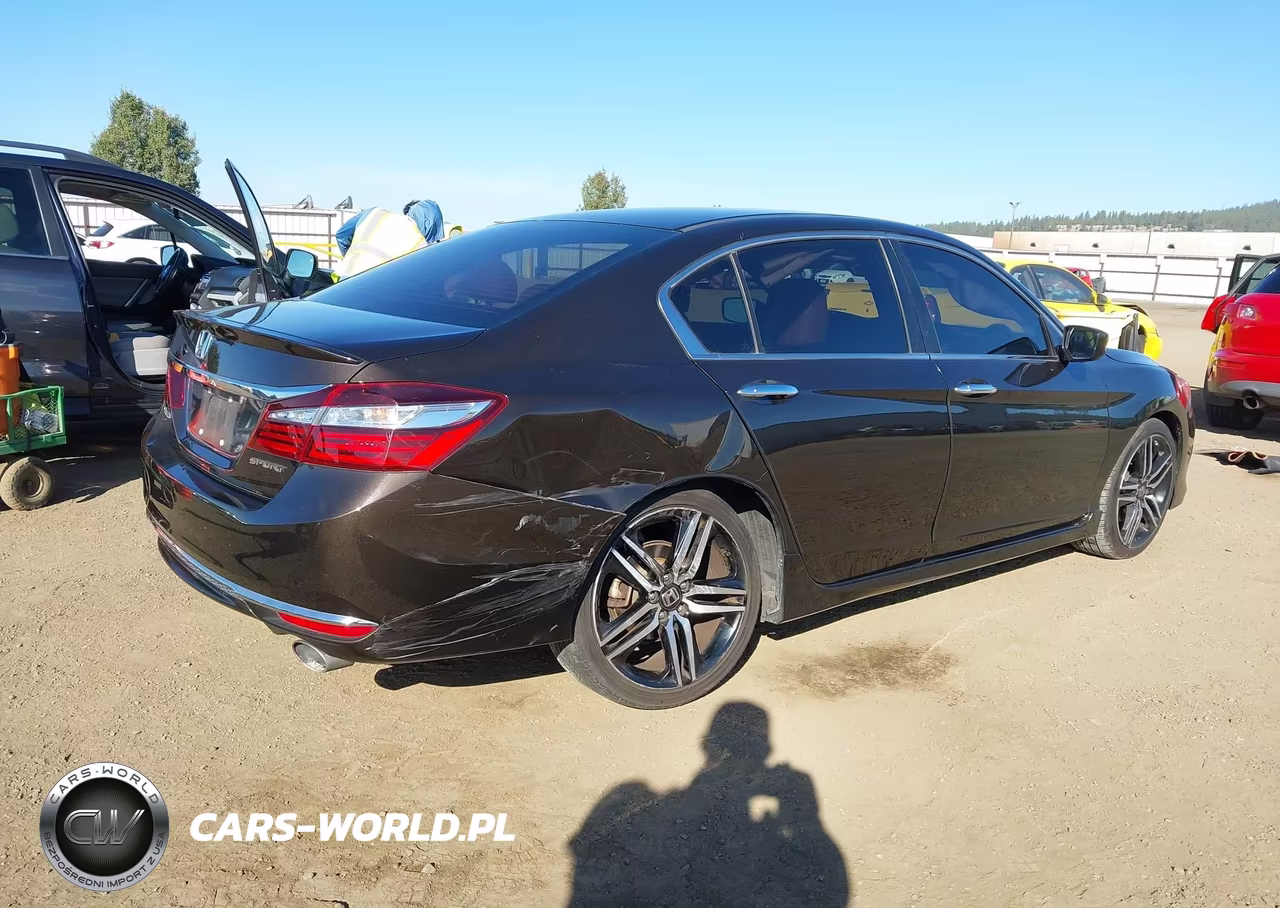 2017 Honda Accord Sport VIN:1HGCR2F57HA172261 - 4