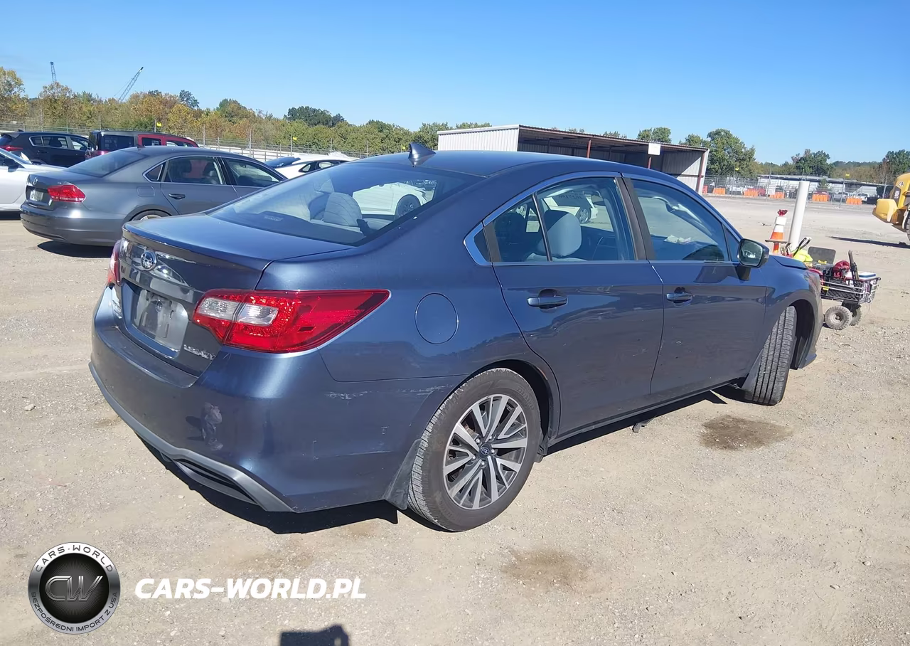 2018 Subaru Legacy 2.5I Premium VIN:4S3BNAF66J3022225 - 4