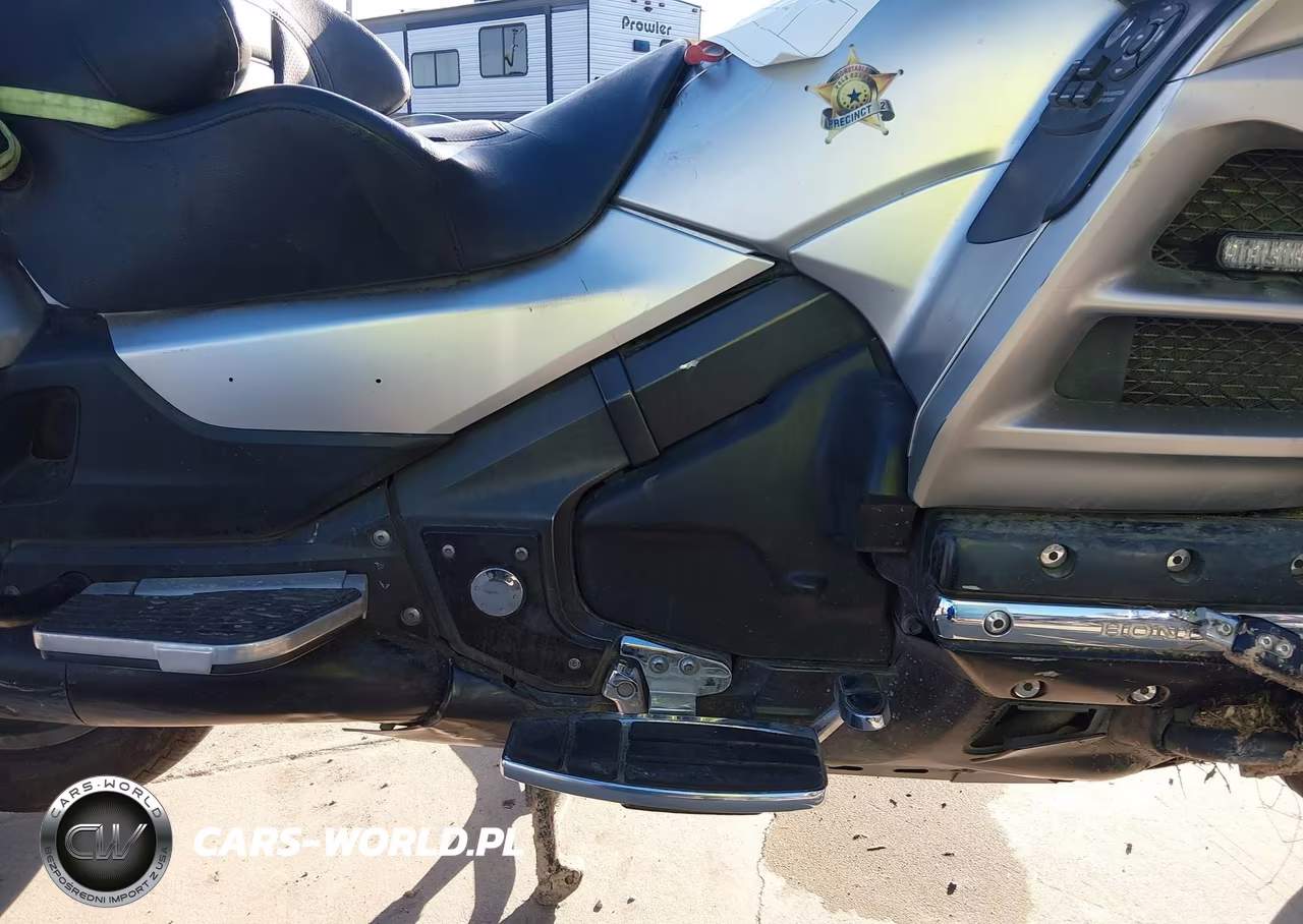 2016 Honda Gl1800 VIN:JH2SC68H4GK400078 - 8