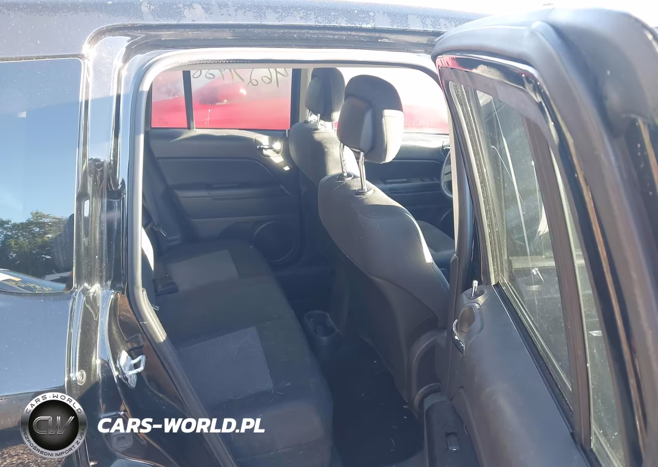 2012 Jeep Compass Latitude VIN:1C4NJCEA0CD627171 - 8