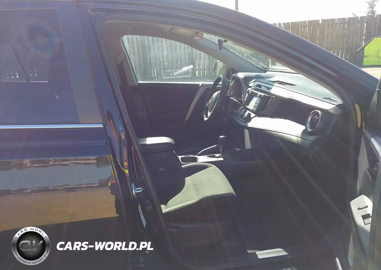2018 Toyota Rav4 Le VIN:2T3ZFREV1JW451501 - 5